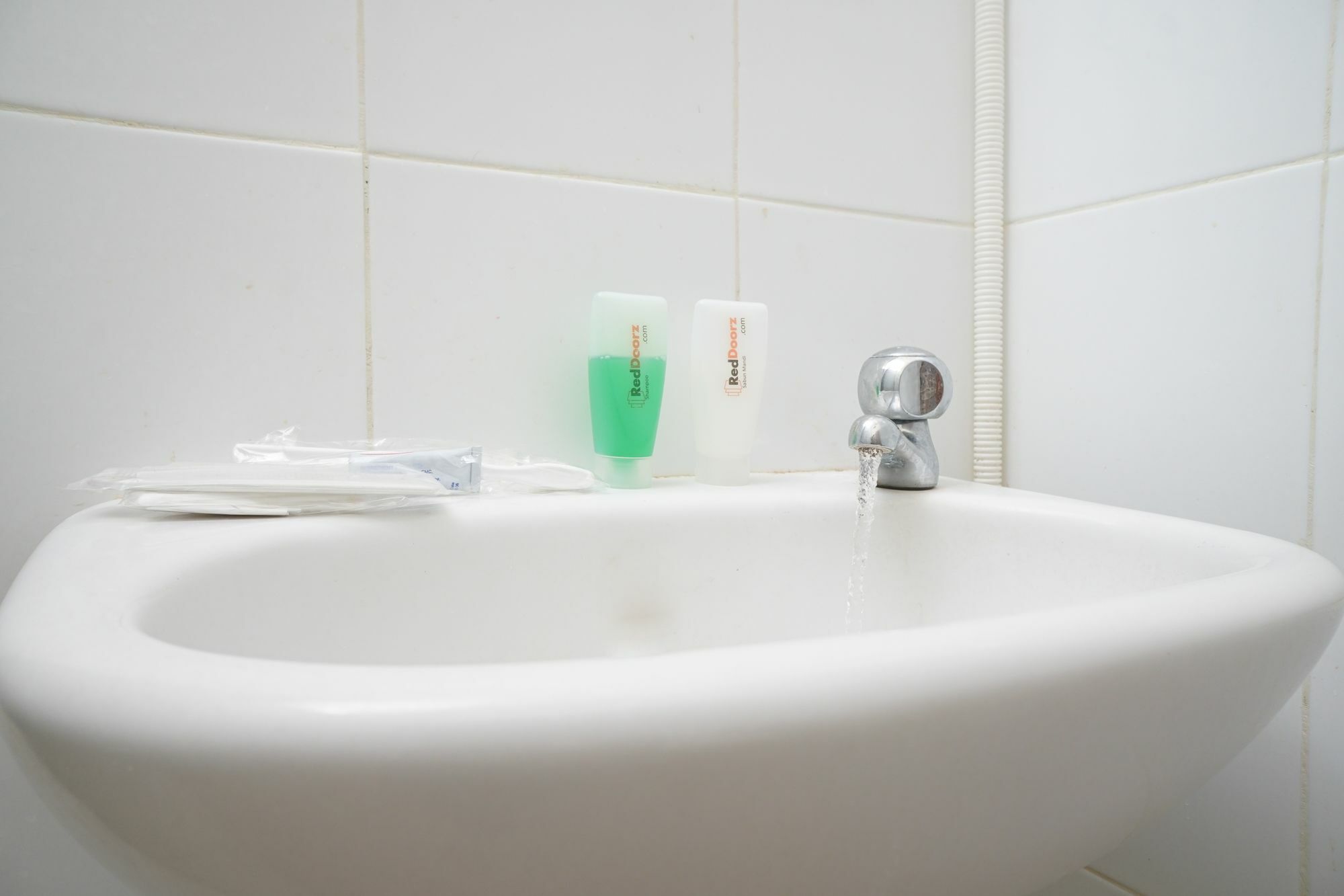 Reddoorz Plus @ Ciumbuleuit Area Bandung Ngoại thất bức ảnh