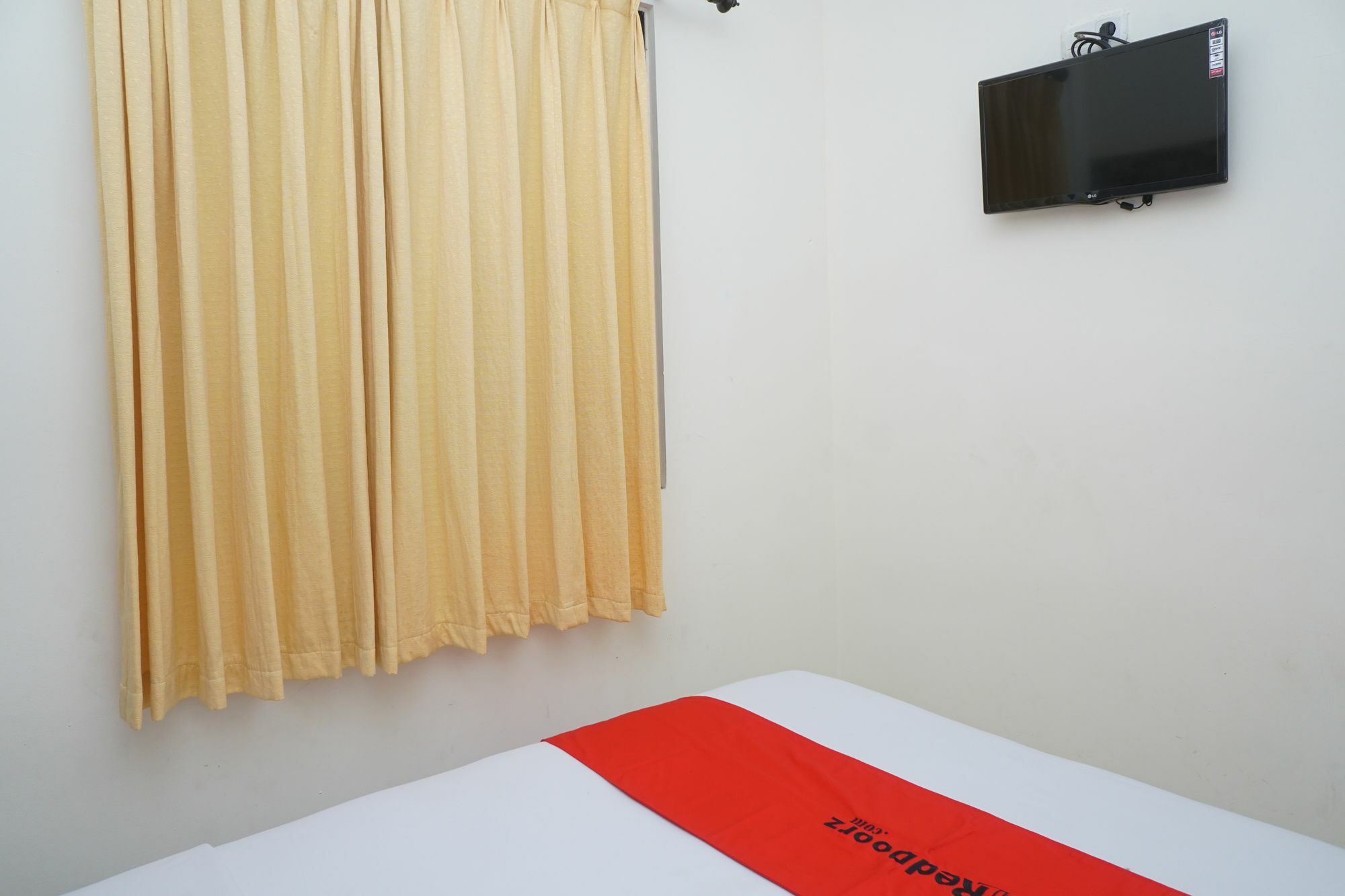Reddoorz Plus @ Ciumbuleuit Area Bandung Ngoại thất bức ảnh